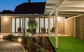 Villa Strokay - Few Minutes Walk From Lake Balaton